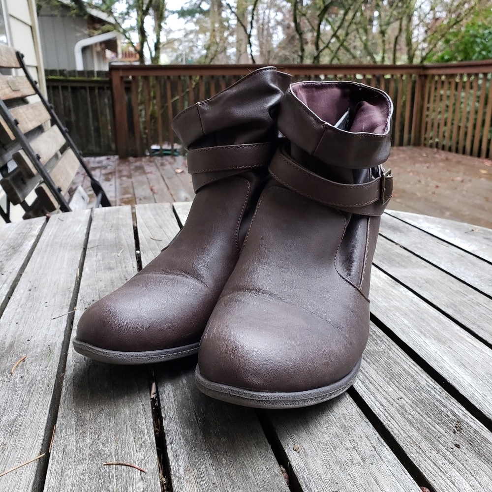 2" Faux Leather Booties - Picture 3 of 3